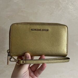 Michael Kors wristlet